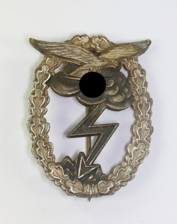 erdkampfabzeichen_der_luftwaffe_hst_g