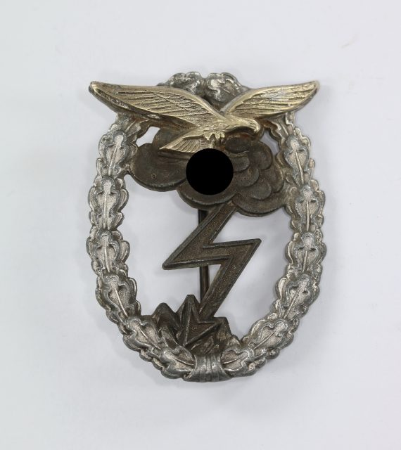 erdkampfabzeichen_hersteller_g