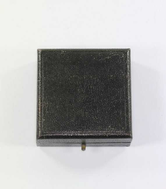 etui_f_r_reichssieger_im_reichsberufswettkampf_1_