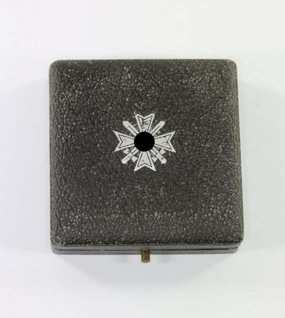 etui_kriegsverdienstkreuz_1