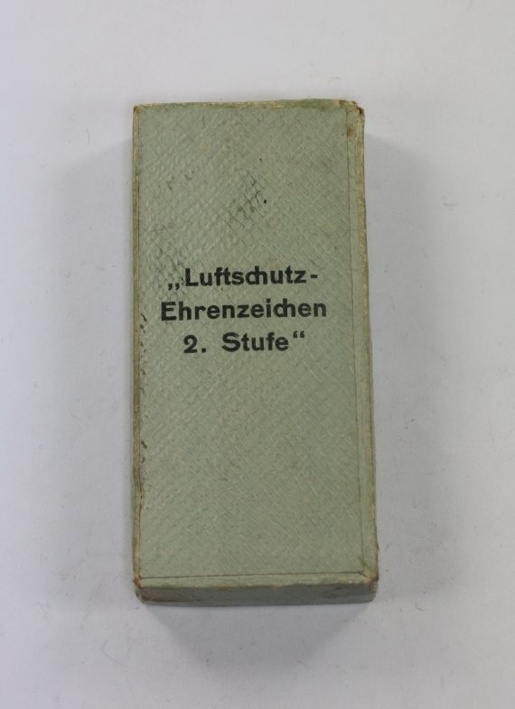 etui_luftschutzehrenzeichen_2