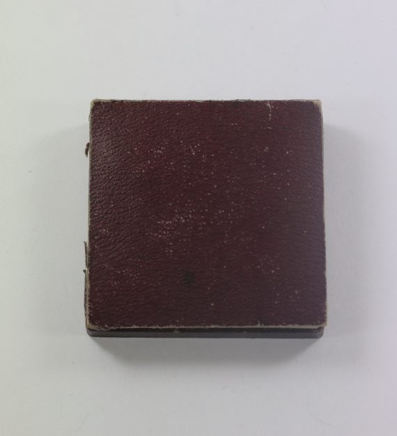 etui_verwundetenabzeichen_in_silber_1__1_4nd