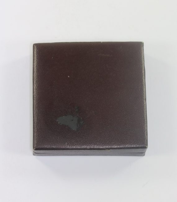 etui_verwundetenabzeichen_in_silber_1__2