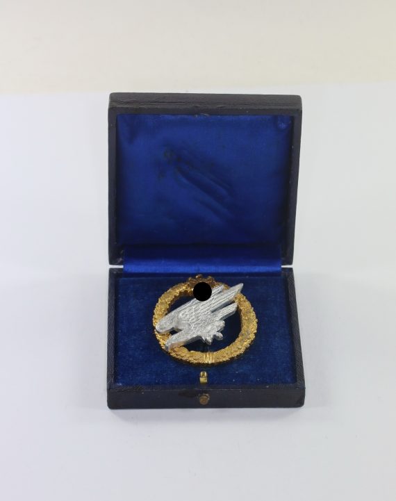 fallschirmsch_tzenabzeichen_des_heeres_juncker_aluminium_im_etui_fallschirmspringer_1__1_1