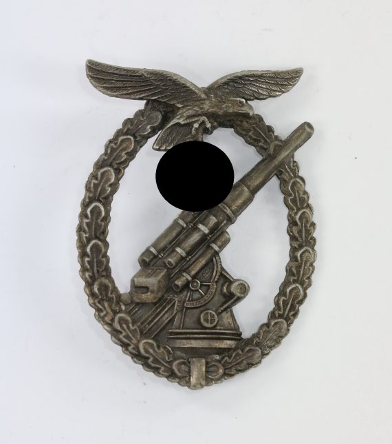 flakkampfabzeichen_der_luftwaffe_hersteller_a_assmann_sohn_l_denscheid_zink_1__1