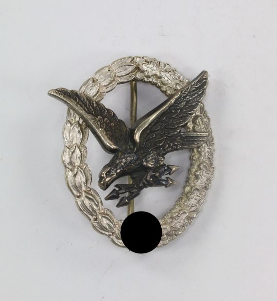 fliegersch_tzenabzeichen_der_luftwaffe_mit_blitzb_ndel_hst