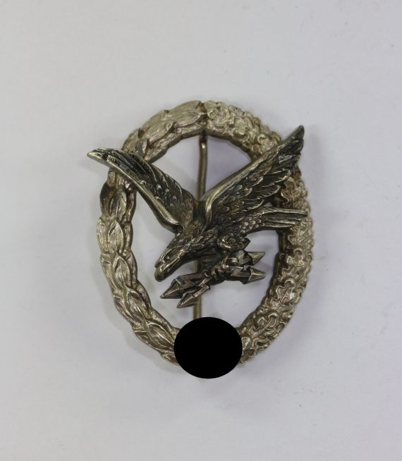 fliegersch_tzenabzeichen_der_luftwaffe_mit_blitzb_ndel_hst