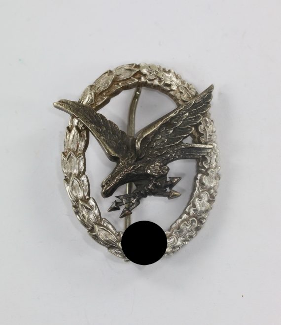 fliegersch_tzenabzeichen_der_luftwaffe_mit_blitzb_ndel_hst