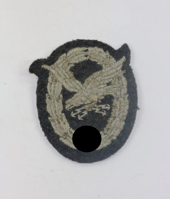 fliegersch_tzenabzeichen_mit_blitzb_ndel_der_luftwaffe_stoff_1__1