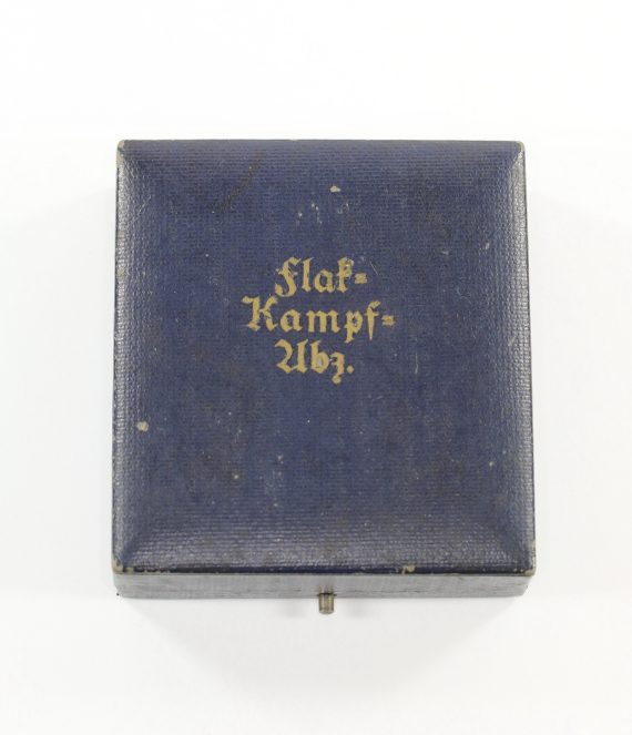 fruehes_etui_flak_kampfabzeichen_der_luftwaffe_1_