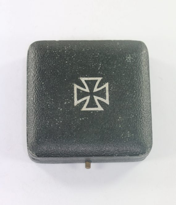 gr_nes_etui_eisernes_kreuz_1