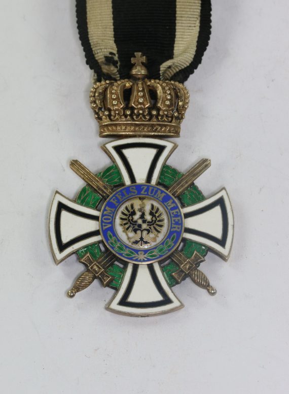 hausorden_von_hohenzollern_kreuz_der_ritter_mit_schwertern_hst