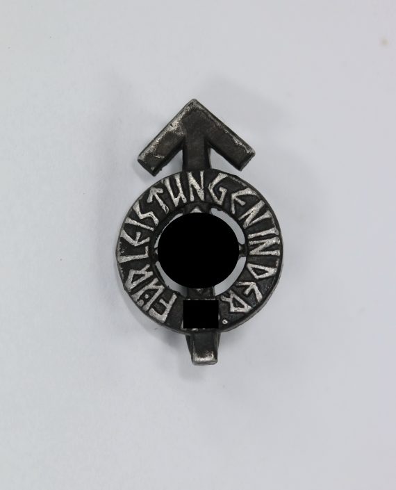hitlerjugen_hj_miniatur_leistungsabzeichen_in_schwarz_hersteller_rzm_m136_berg_nolte_l_denscheid_1__1