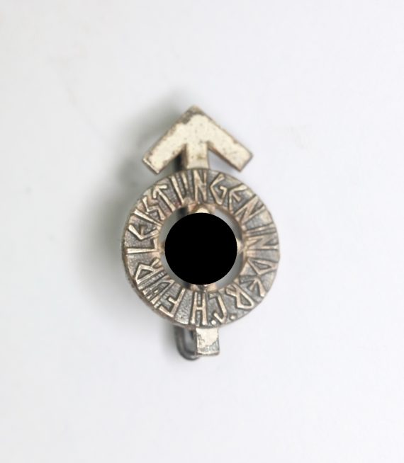 hitlerjugend_hj_16_mm_miniatur_leistungsabzeichen_in_silber_hst