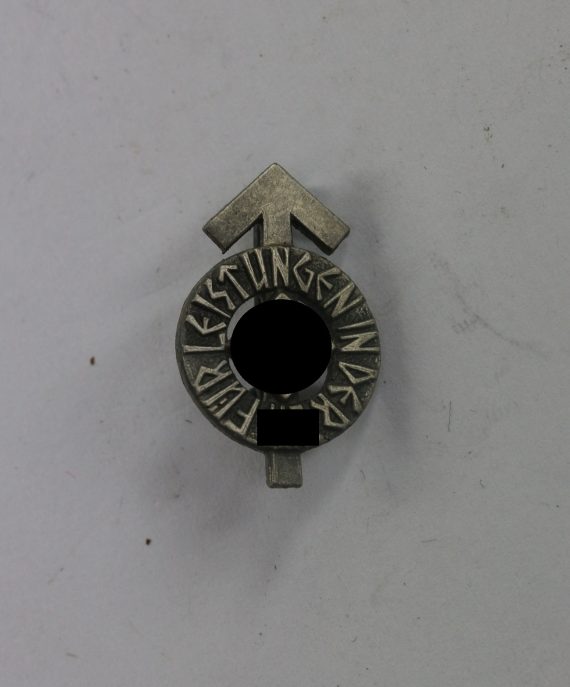 hitlerjugend_hj_16_mm_miniatur_leistungsabzeichen_in_silber_hst