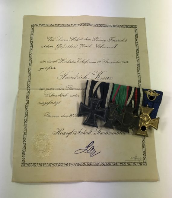 Anhalt Ordensschnalle (4X), Eisernes Kreuz 2. Klasse 1914, Anhalt Friedrich Kreuz, Ehrenkreuz für Frontkämpfer, 3. Reich Polizei Dienstauszeichnung für 25 Jahre