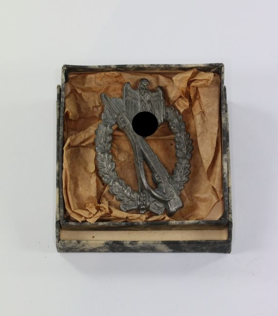 infanterie_sturmabzeichen_in_silber_bsw_br_der_schneider_wien_in_verleihungsschachtel_hortfund_1__1