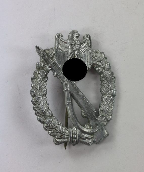 infanterie_sturmabzeichen_in_silber_four_rivet_variante_1__1_4nd