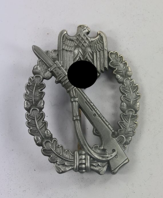 infanterie_sturmabzeichen_in_silber_hst