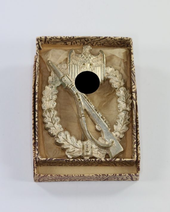 infanterie_sturmabzeichen_in_silber_hst