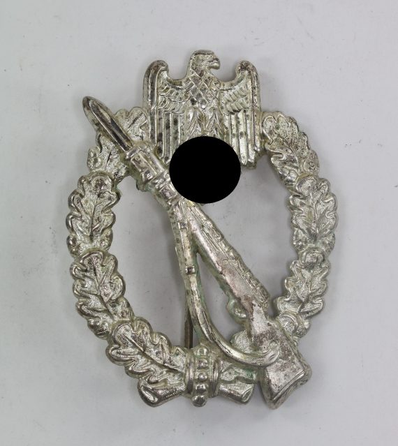 infanterie_sturmabzeichen_in_slber_petz_lorenz_unterreichenbach_mit_ausgeschnittenen_hakenkreuz_1__1