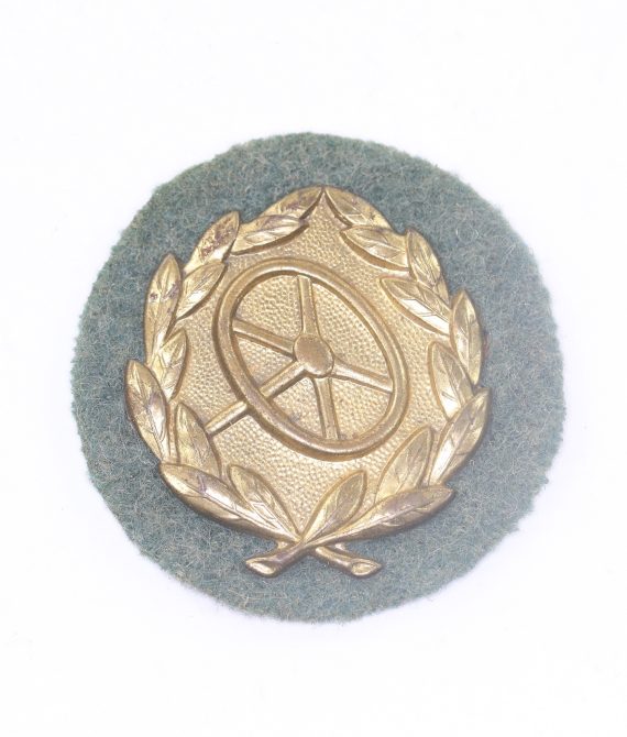kraftfahrerbew_hrungsabzeichen_in_gold_auf_heeresstoff_1__4nd