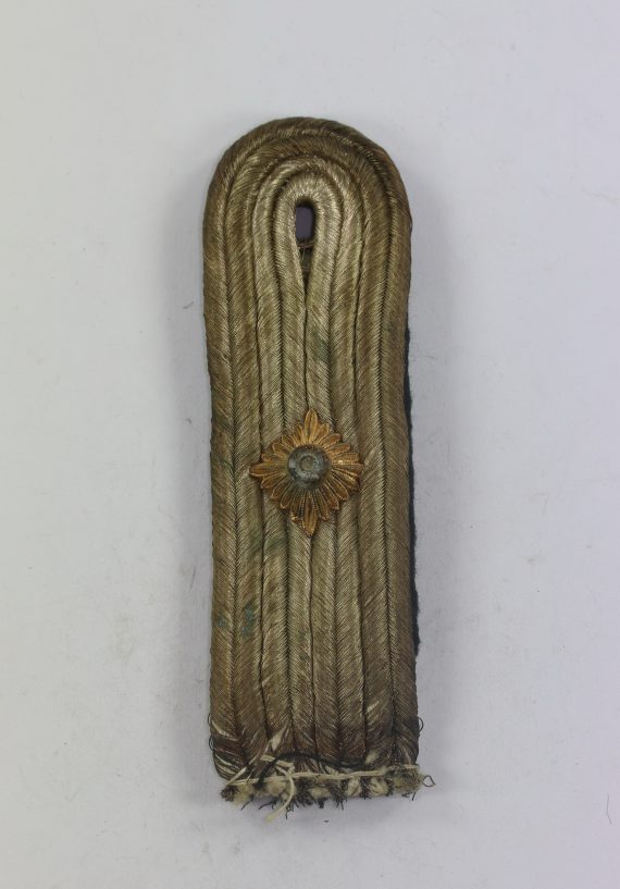 kriegsmarine_schulterklappe_oberleutnant_zur_see_1_