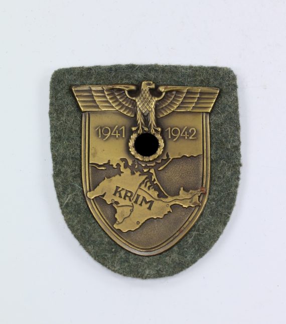krimschild_auf_heeresstoff_hst