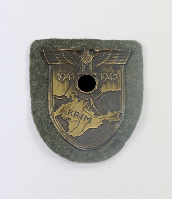 krimschild_auf_heeresstoff_hst