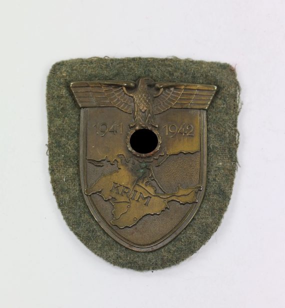 krimschild_auf_heeresstoff_hst_j