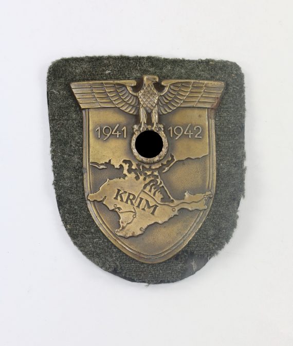 krimschild_auf_heeresstoff_typ_3_1__1_8_4nd