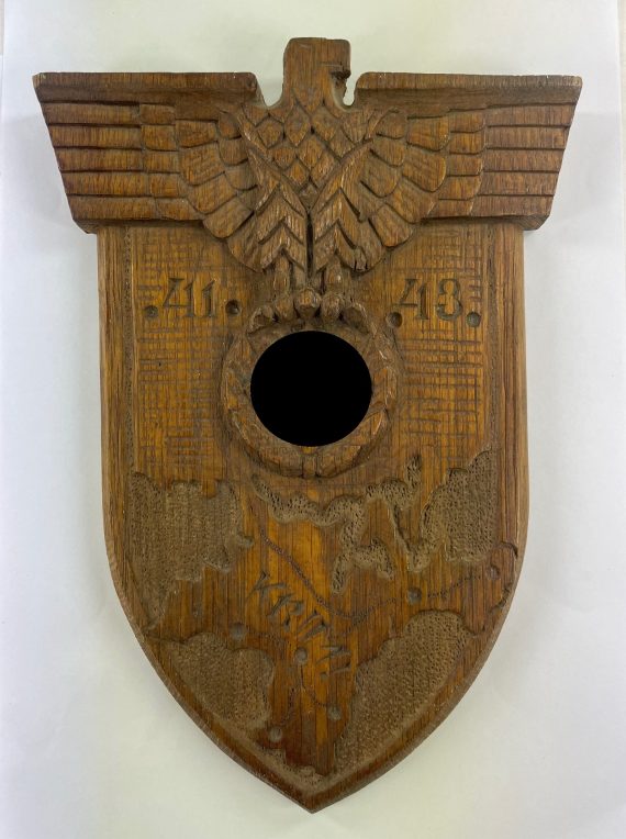 krimschild_aus_holz_1__2