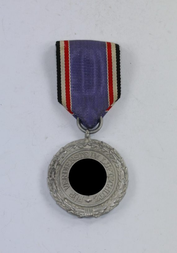 luftschutzehrenzeichen_2