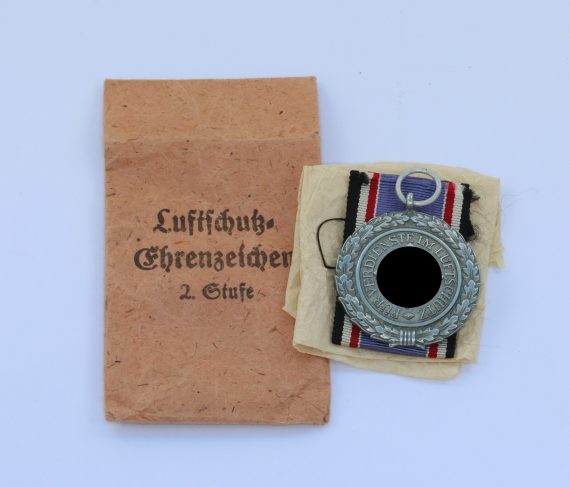 luftschutzehrenzeichen_2