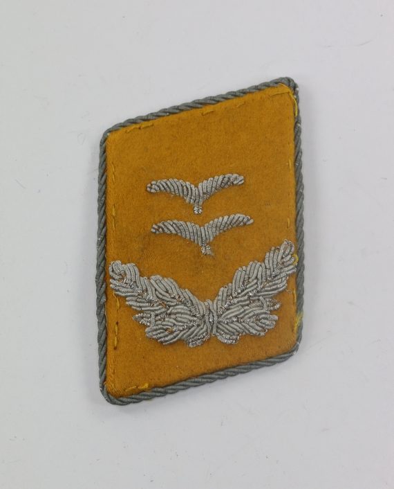 luftwaffe_kragenspiegel_oberleutnant_fliegendes_personal_1__2_4nd