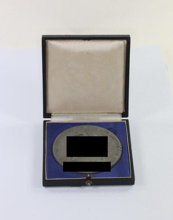 luftwaffe_medaille_f_r_ausgezeichnete_leistungen_im_technischen_dienst_der_luftwaffe__der_oberbefehlshaber_der_luftwaffe_reichsmarschall_g_ring_im_etui_1__1