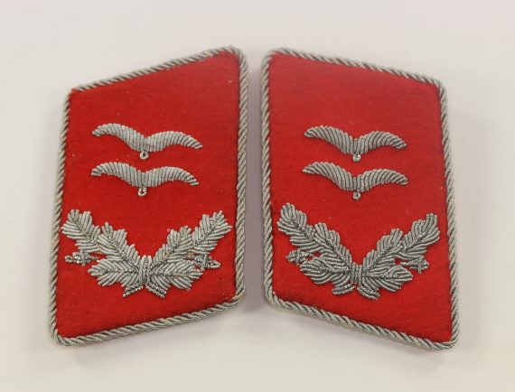 luftwaffe_paar_kragenspiegel_f_r_einen_oberleutnant_der_flakartillerie_1__3