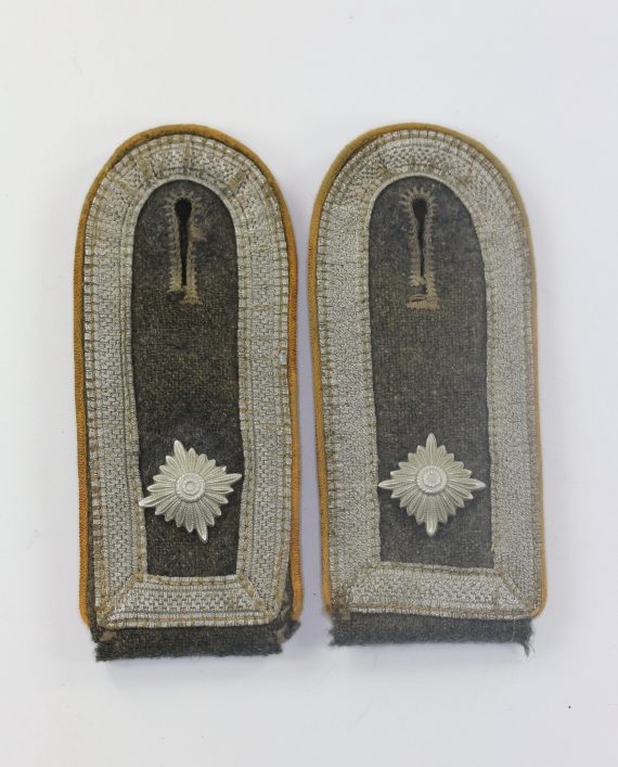 luftwaffe_paar_schulterklappen_feldwebel_fliegendes_personal_fallschirmj_ger_1_