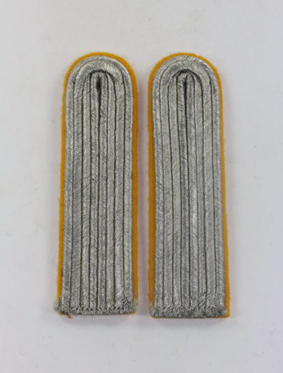 luftwaffe_paar_schulterklappen_leutnant_fliegendes_personal_fallschirmj_ger_1_