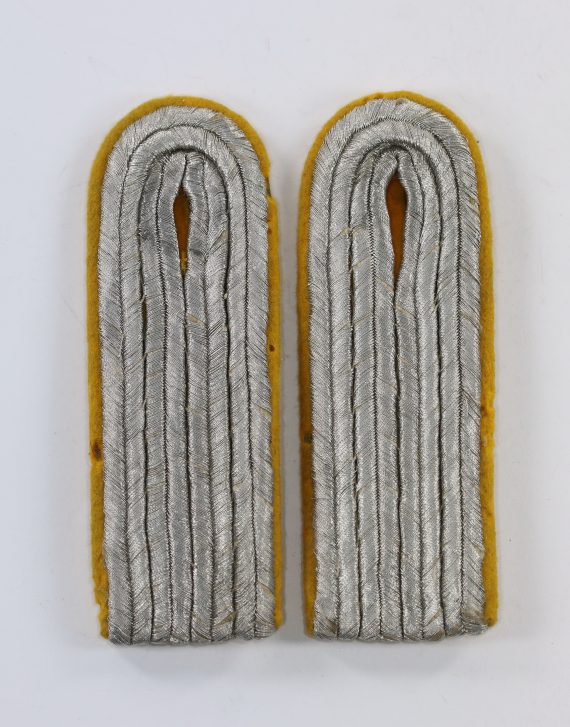 luftwaffe_paar_schulterklappen_leutnant_flieger_1_