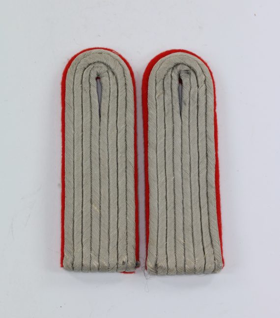 luftwaffe_paar_schulterst_cke_f_r_einen_leutnant_flak_1_