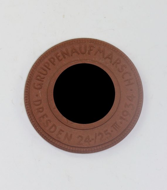 mei_en_plakette_sa_gruppenaufmarsch_dresden__der_sa_mann_ist_revolution_r_er_ist_stark_in_der_liebe_und_stark_im_hass_1__5_4nd