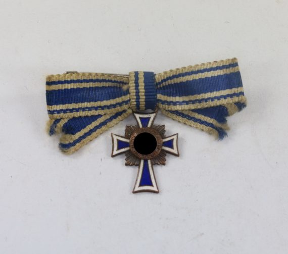 miniatur_mutterkreuz_in_bronze_an_schleife_1__1_5_4nd