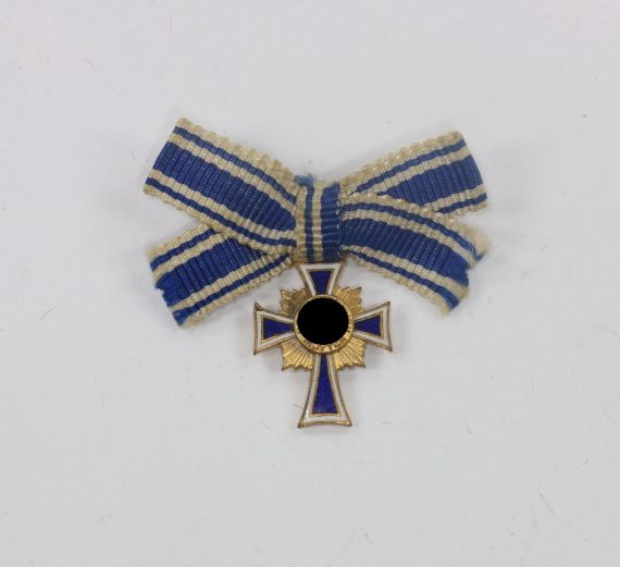 miniatur_mutterkreuz_in_gold_an_schleife_hst