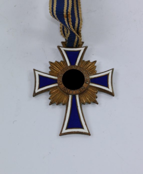 mutterkreuz_der_deutschen_mutter_1__1