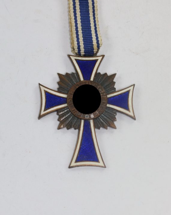 mutterkreuz_in_bronze_1__20