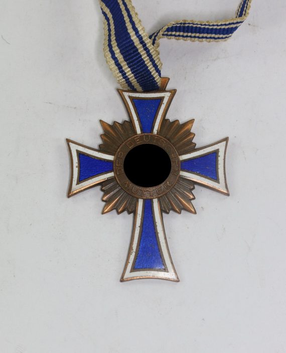 mutterkreuz_in_bronze_1__25