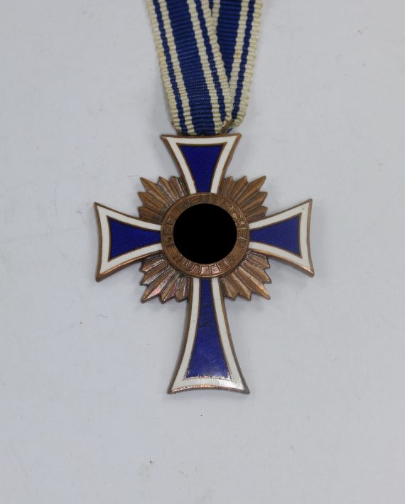 mutterkreuz_in_bronze_1__28