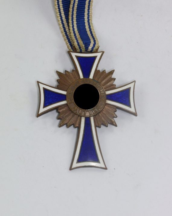 mutterkreuz_in_bronze_1__30