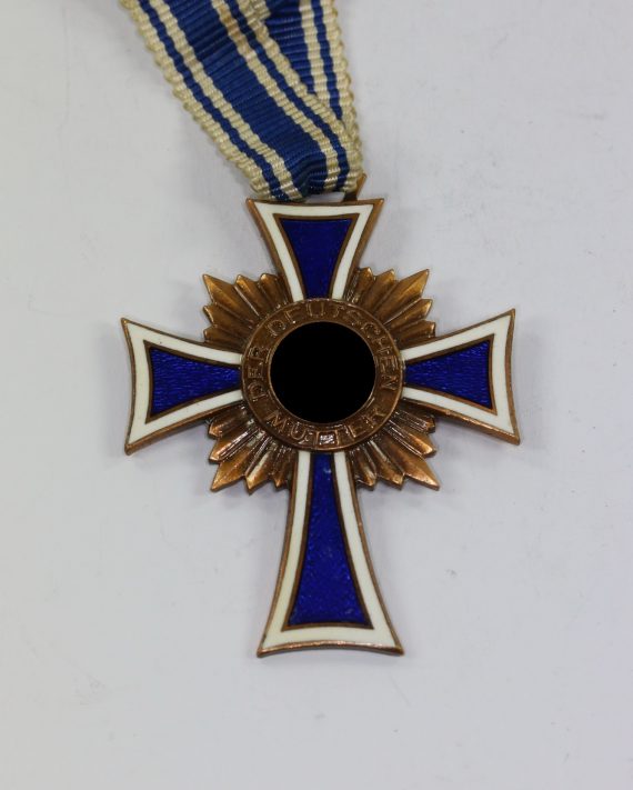 mutterkreuz_in_bronze_der_deutschen_mutter_1__1_1
